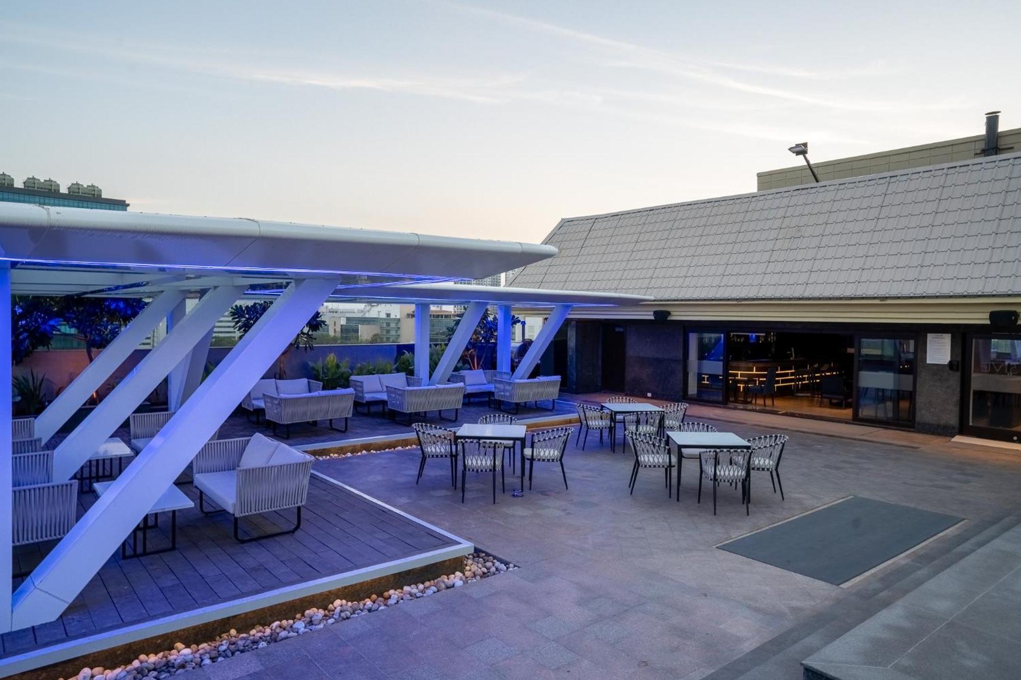 Radisson Blu Pune Hinjawadi Pimpri-Chinchwad Exterior foto