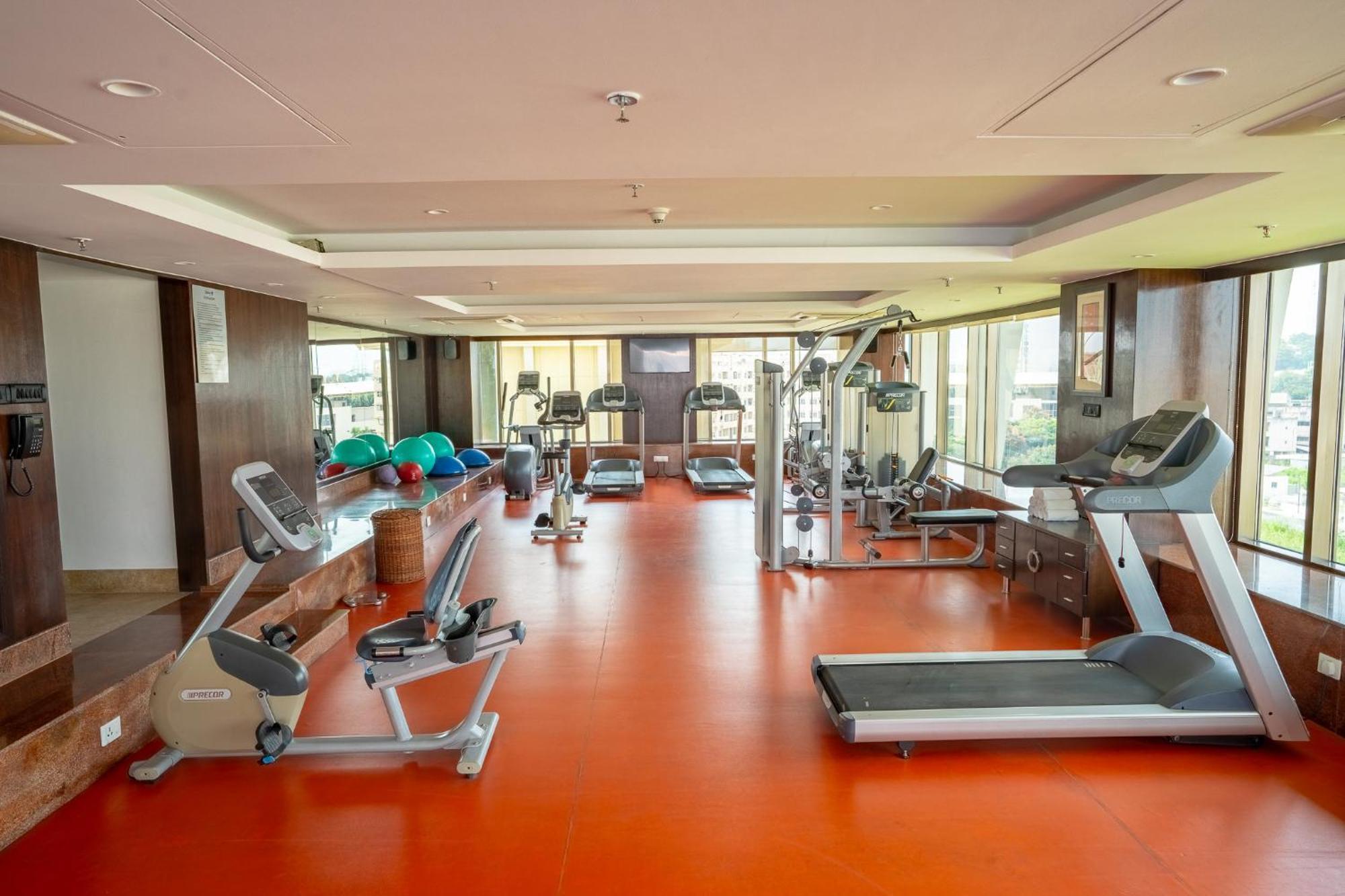 Radisson Blu Pune Hinjawadi Pimpri-Chinchwad Exterior foto