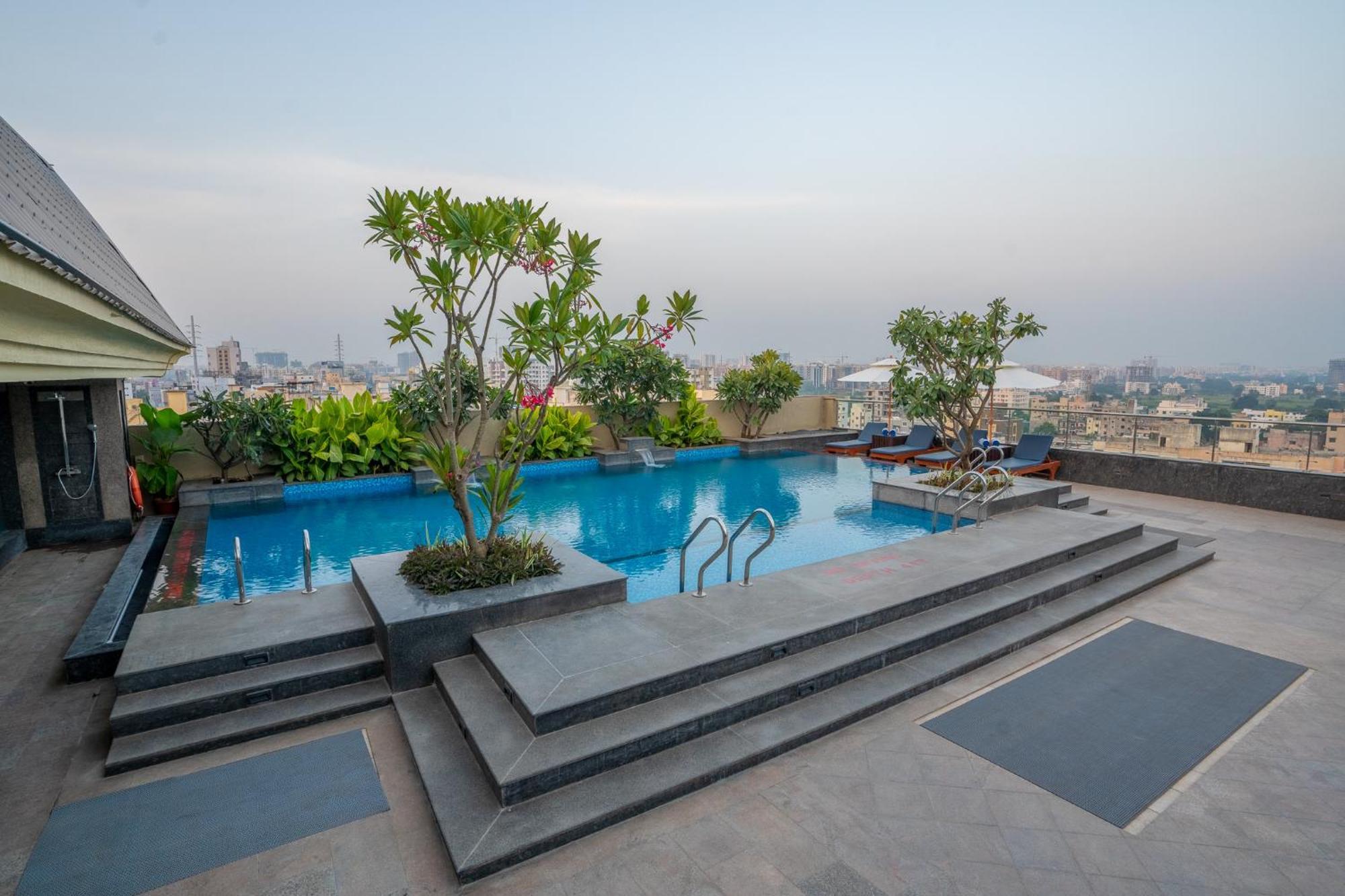 Radisson Blu Pune Hinjawadi Pimpri-Chinchwad Exterior foto