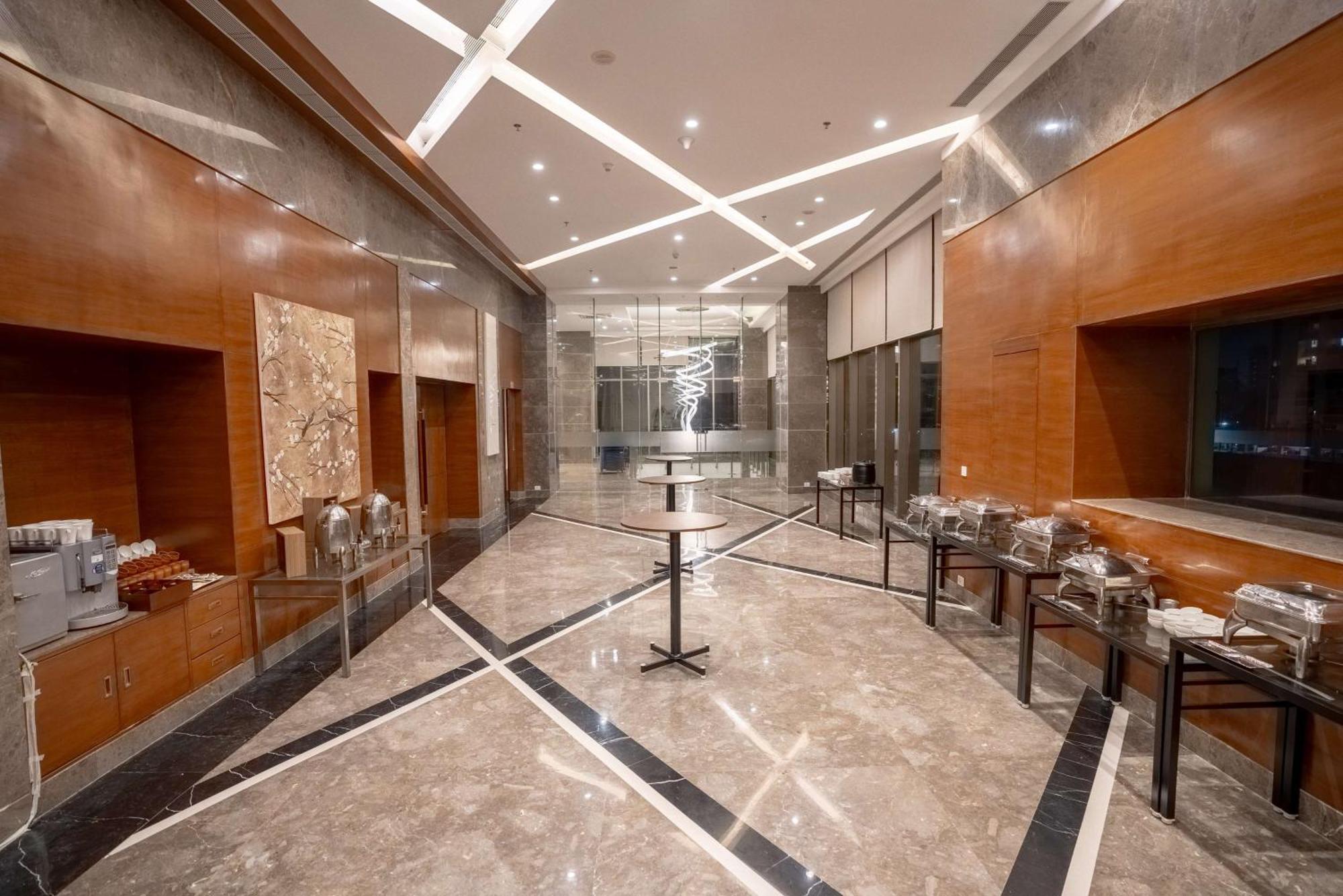 Radisson Blu Pune Hinjawadi Pimpri-Chinchwad Exterior foto