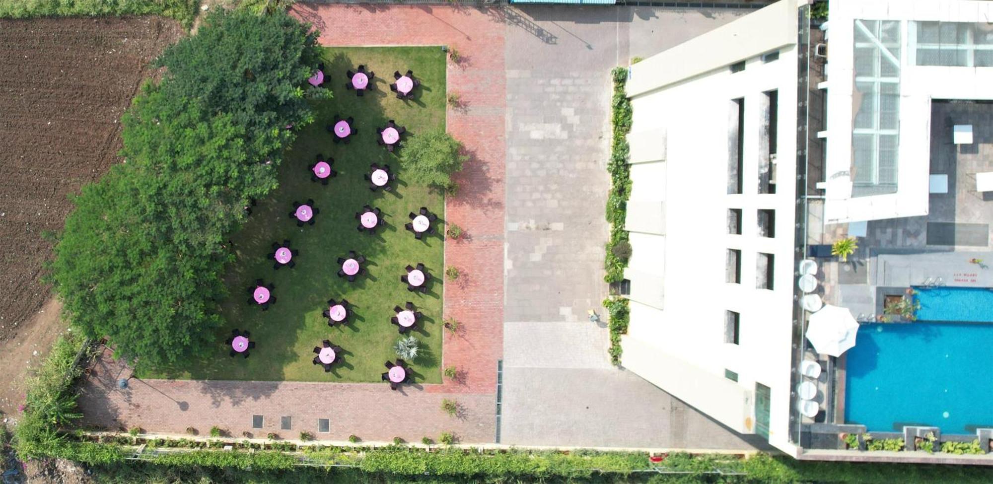 Radisson Blu Pune Hinjawadi Pimpri-Chinchwad Exterior foto