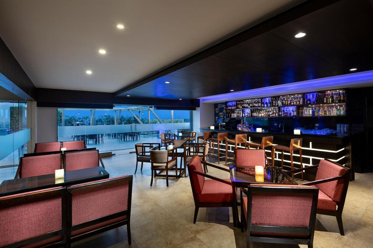 Radisson Blu Pune Hinjawadi Pimpri-Chinchwad Exterior foto